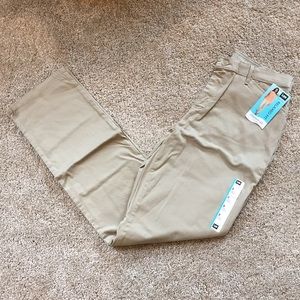 NWT Lee Straight Leg Relaxed Fit Khaki Pants
